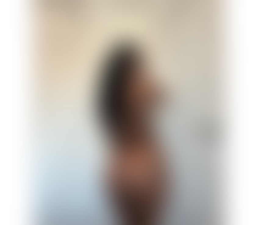 Escorts East London North Greenwich Station - East London - Photos for Brazilian brunette with curly hair